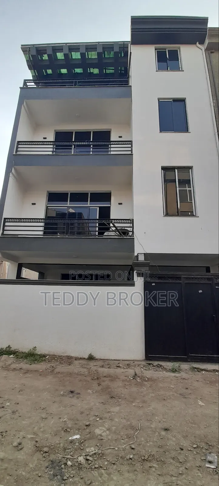 8bdrm House in Haile Garment, Nifas Silk-Lafto for sale