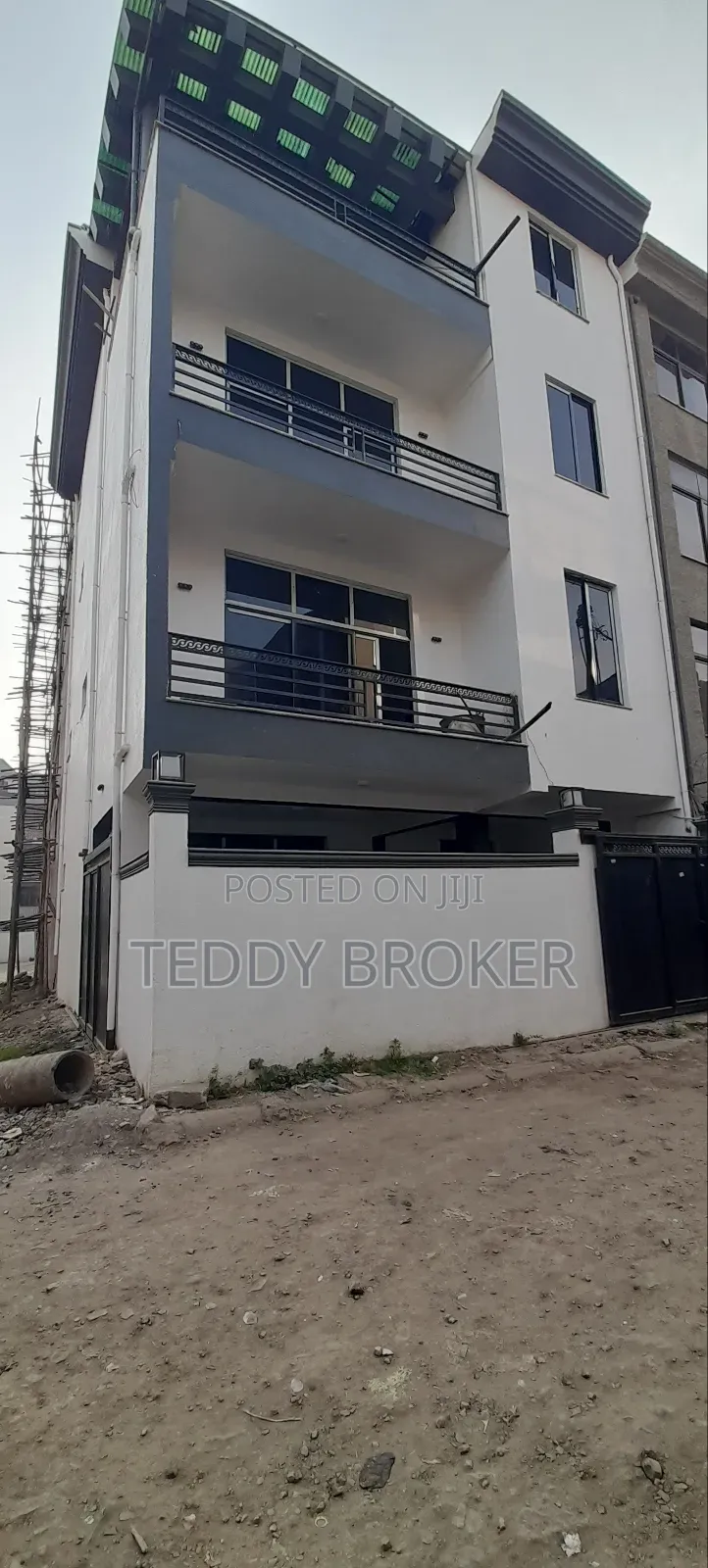 8bdrm House in Haile Garment, Nifas Silk-Lafto for sale