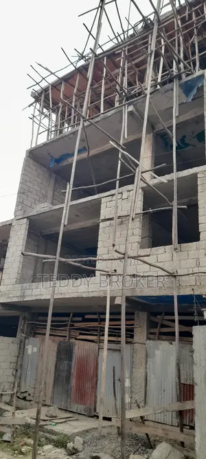 8bdrm House in Haile Garment, Nifas Silk-Lafto for sale