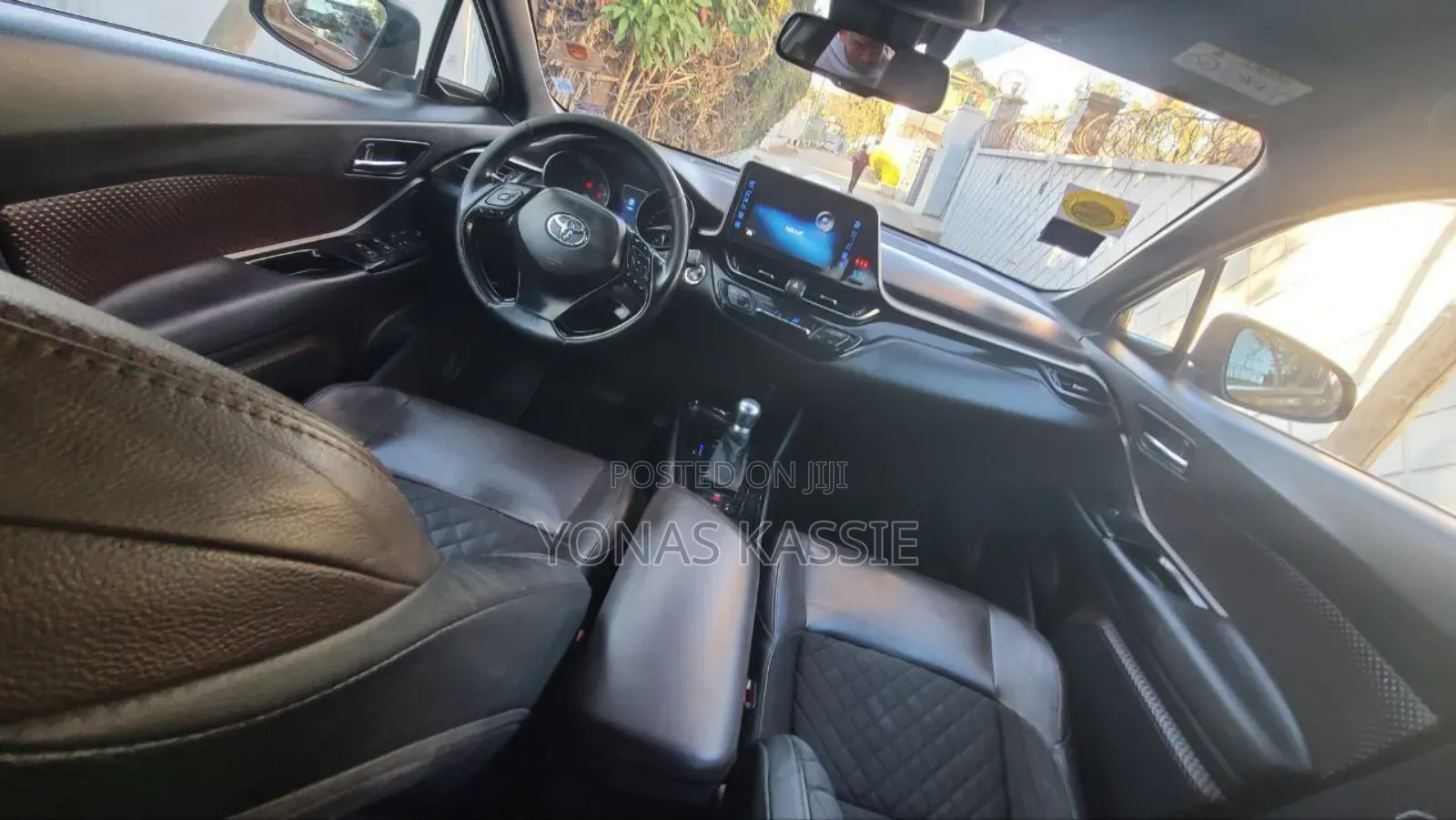 Toyota C-HR 2017 Silver