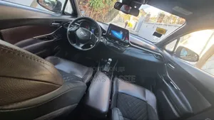 Toyota C-HR 2017 Silver