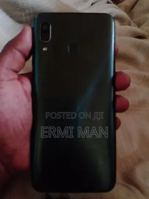 Samsung Galaxy A30 64 GB Black