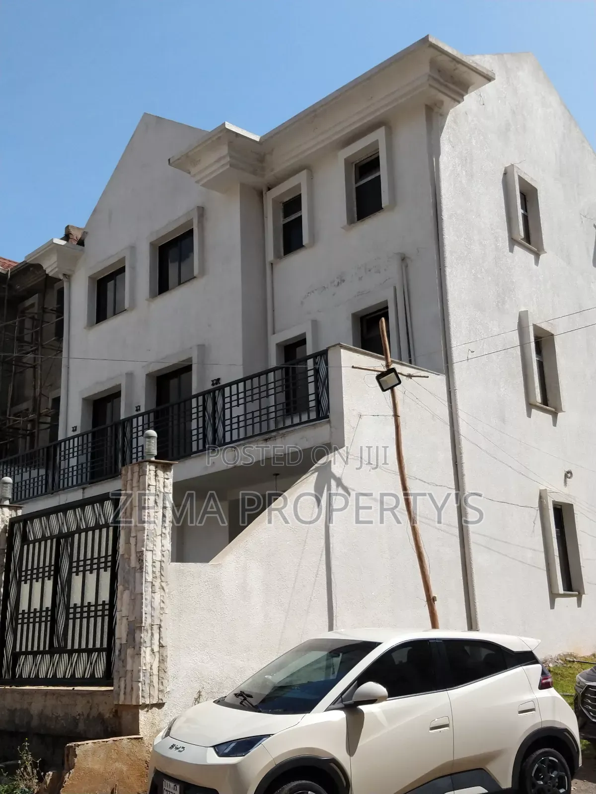 5bdrm House in Bole for sale