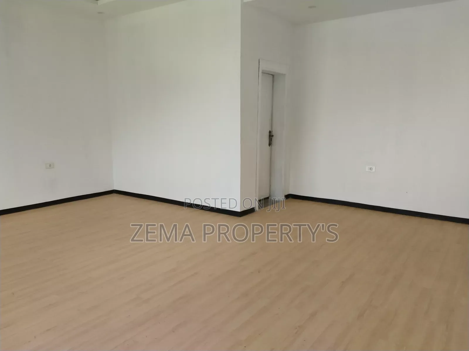 5bdrm House in Bole for sale