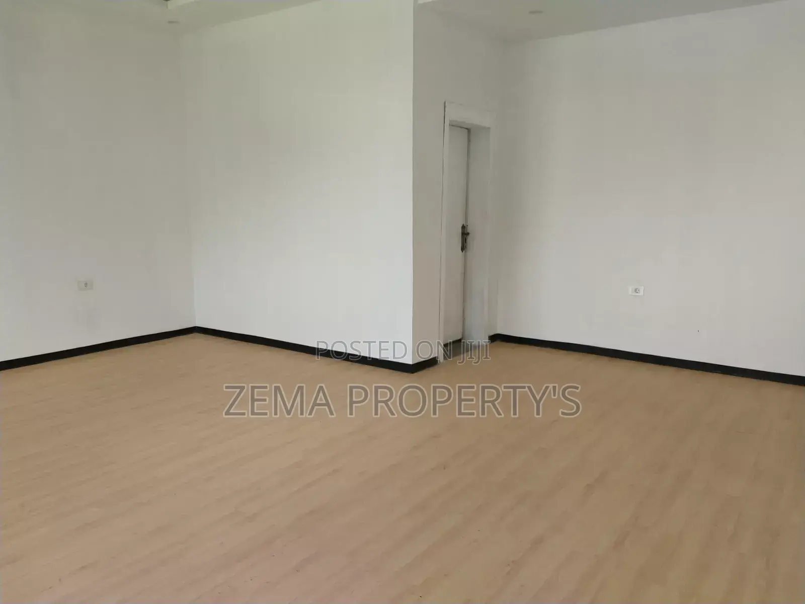 5bdrm House in Bole for sale