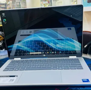 New Laptop HP OmniBook 5 14" 8GB Intel Core 5 SSD 512GB