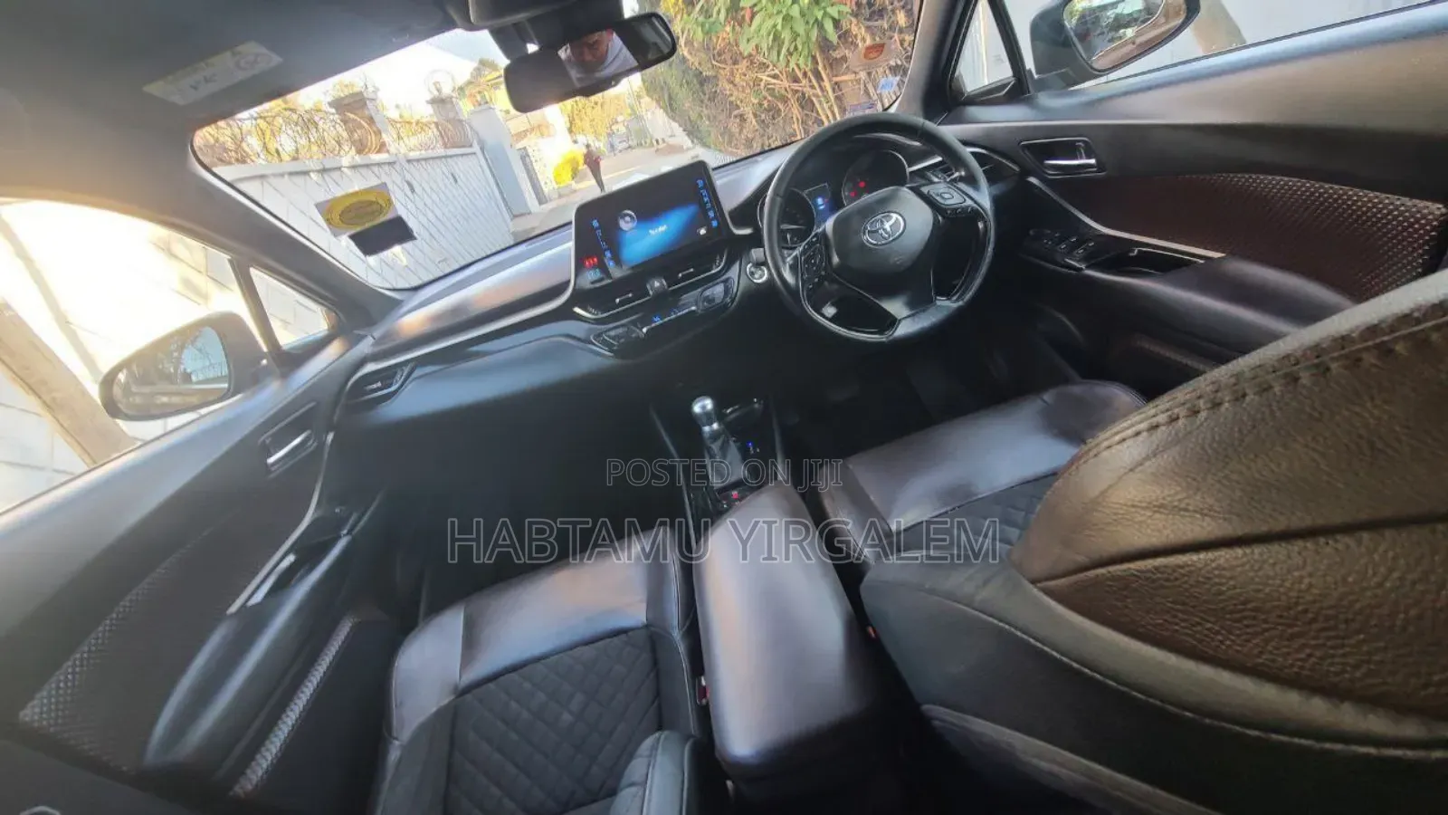 Toyota C-HR 2017 Brown