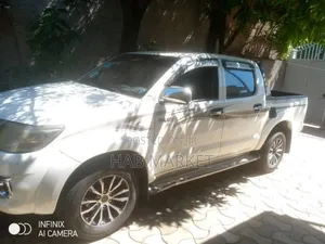 Toyota Hilux 2015 White