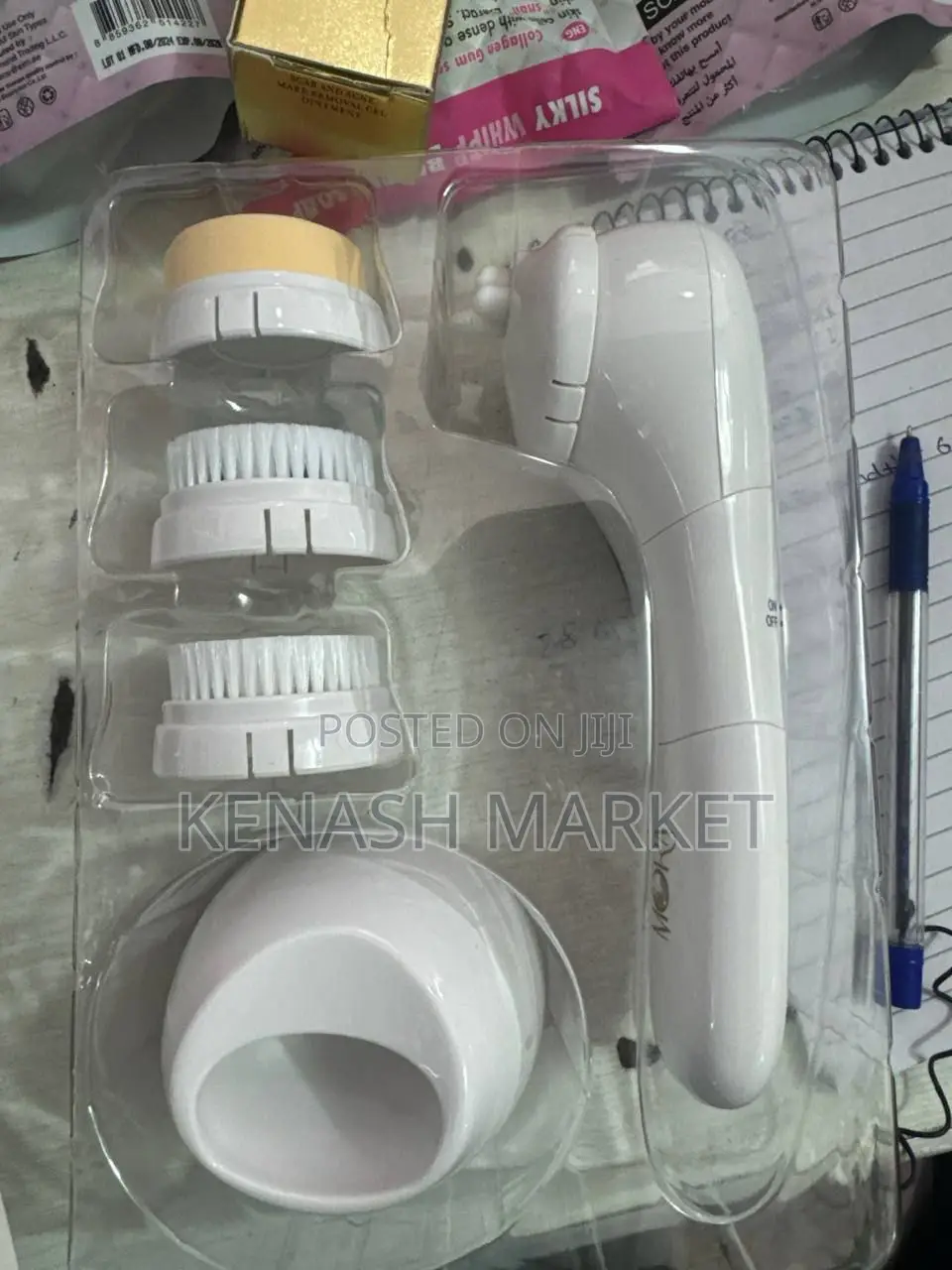 Mora Electric Facial Cleansing Brush Set