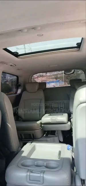 Hyundai Starex 2016 Silver