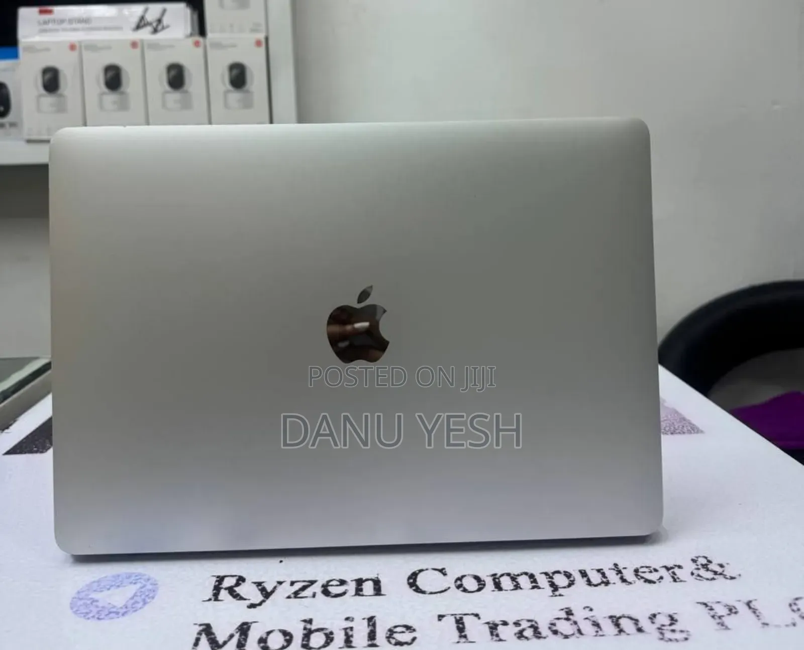 New Laptop Apple MacBook Pro 2017 8GB Intel Core I5 SSD 128GB