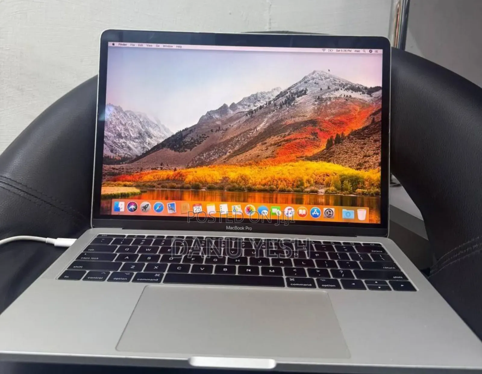 New Laptop Apple MacBook Pro 2017 8GB Intel Core I5 SSD 128GB