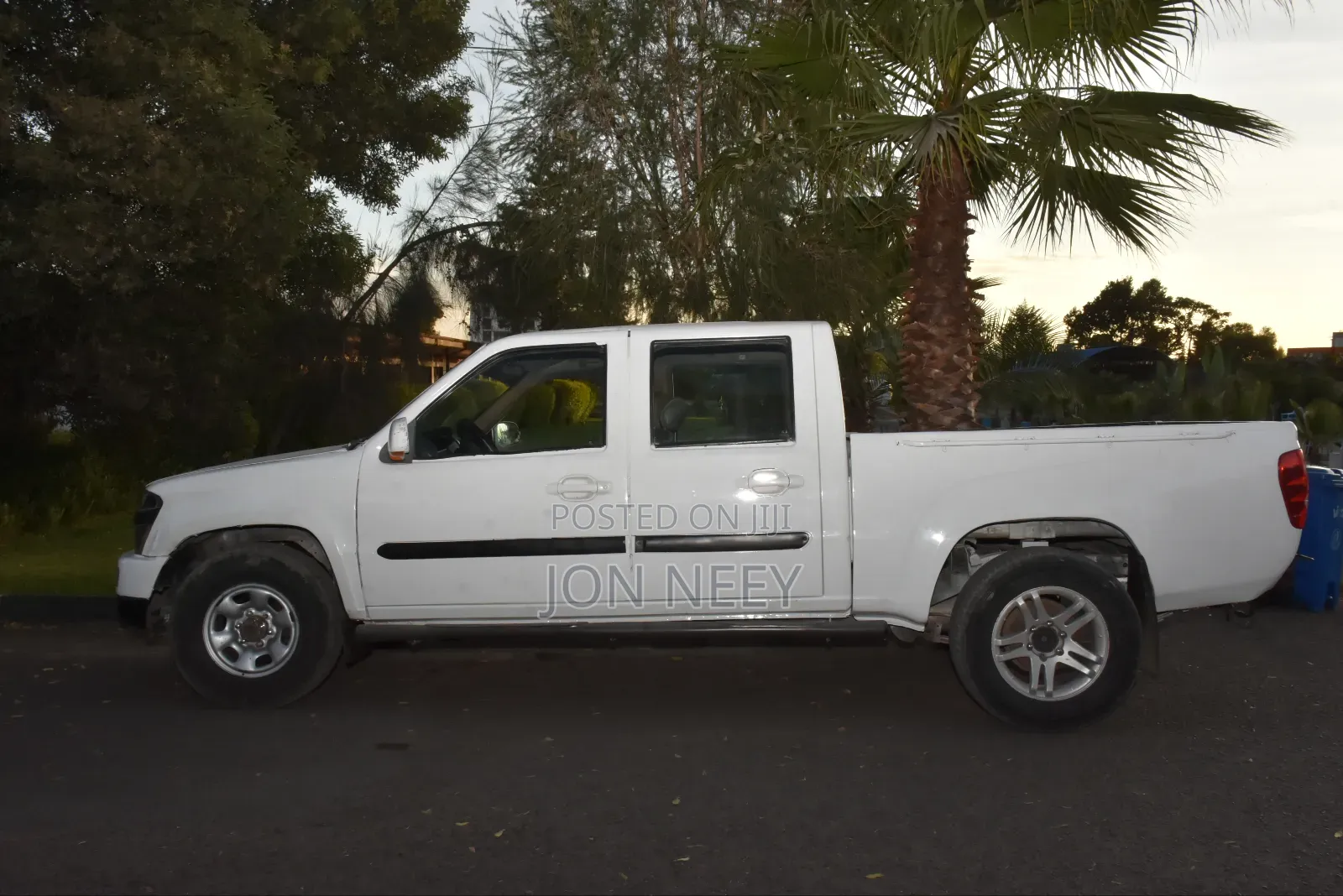 Toyota Hilux 2013 White