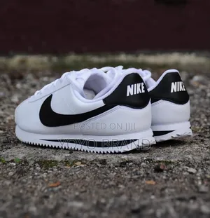 Nike Coretz Basic Sl White Black Fashion Sneaker