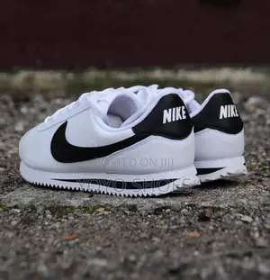 Nike Coretz Basic Sl White Black Fashion Sneaker