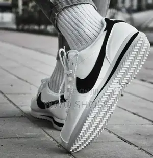 Nike Coretz Basic Sl White Black Fashion Sneaker