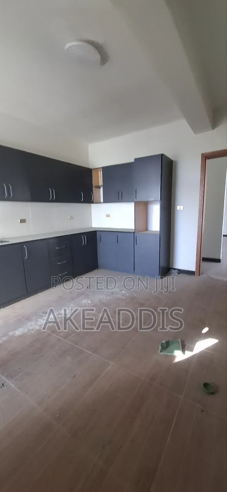 Furnished 4bdrm Apartment in Bole Ayat for sale