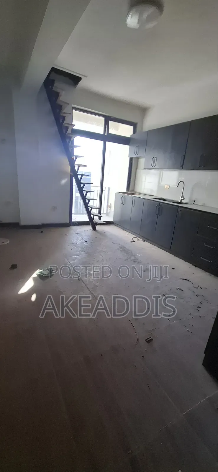 Furnished 4bdrm Apartment in Bole Ayat for sale