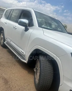 Toyota Land Cruiser 3.5 V6 2022 White