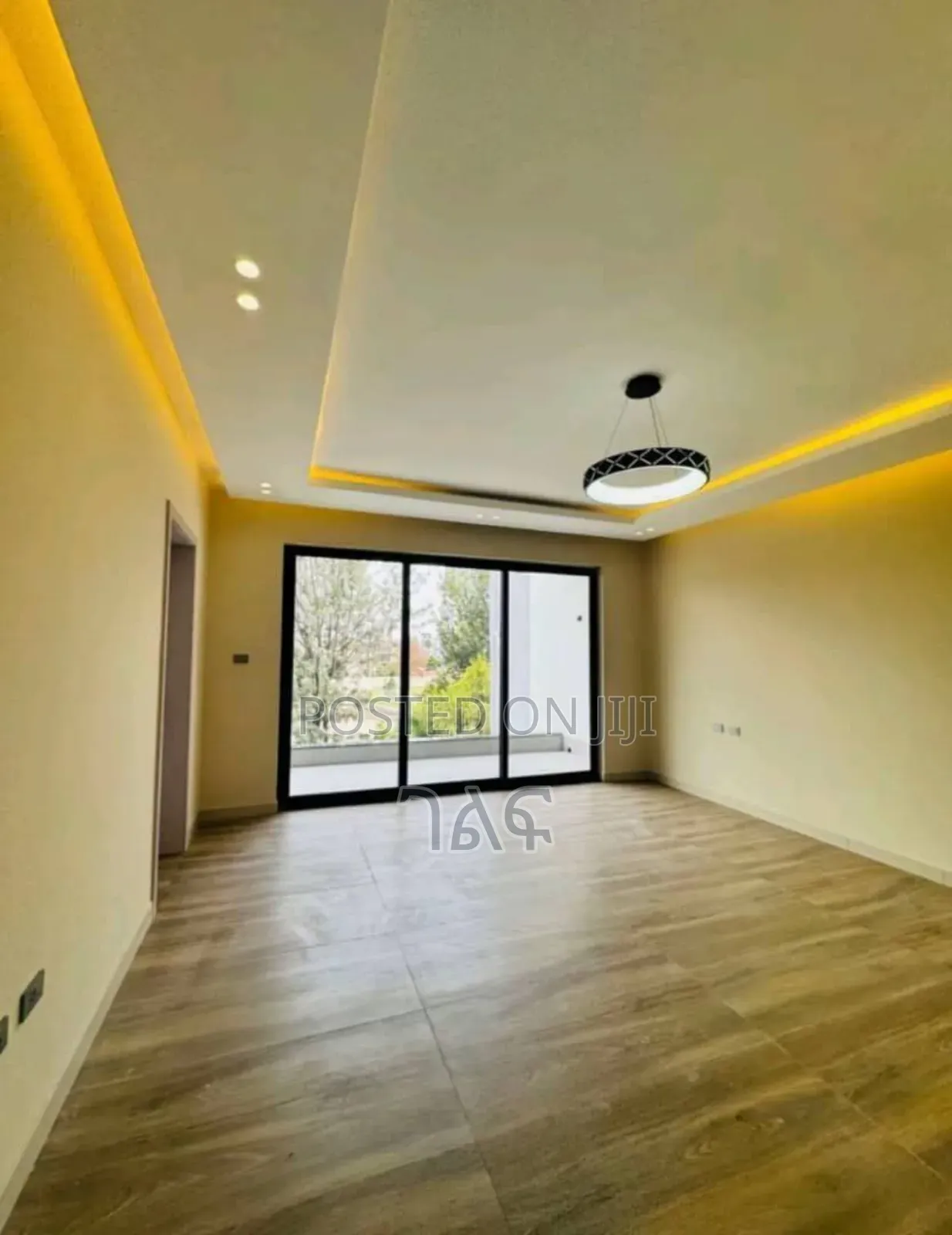 8bdrm House in ቅንጡ መኖሪያ ቤት መገናኛ አምቼ, Bole for sale