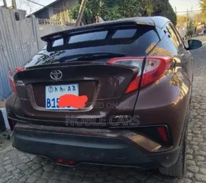 Toyota C-HR 2017 Brown