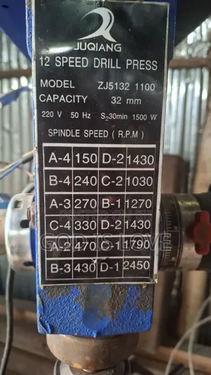 ሙሉ የቶርኖ ቤት ማሽኖች ሽያጭ ከ2 Lathe Machine