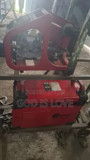 ሙሉ የቶርኖ ቤት ማሽኖች ሽያጭ ከ2 Lathe Machine