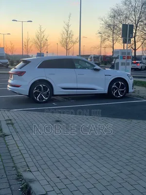 Audi Q4 e-tron 2023 White