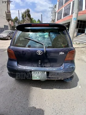 Toyota Vitz 2004 Blue