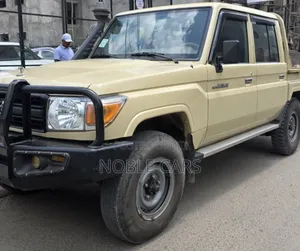 Toyota Land Cruiser 2021 Gold