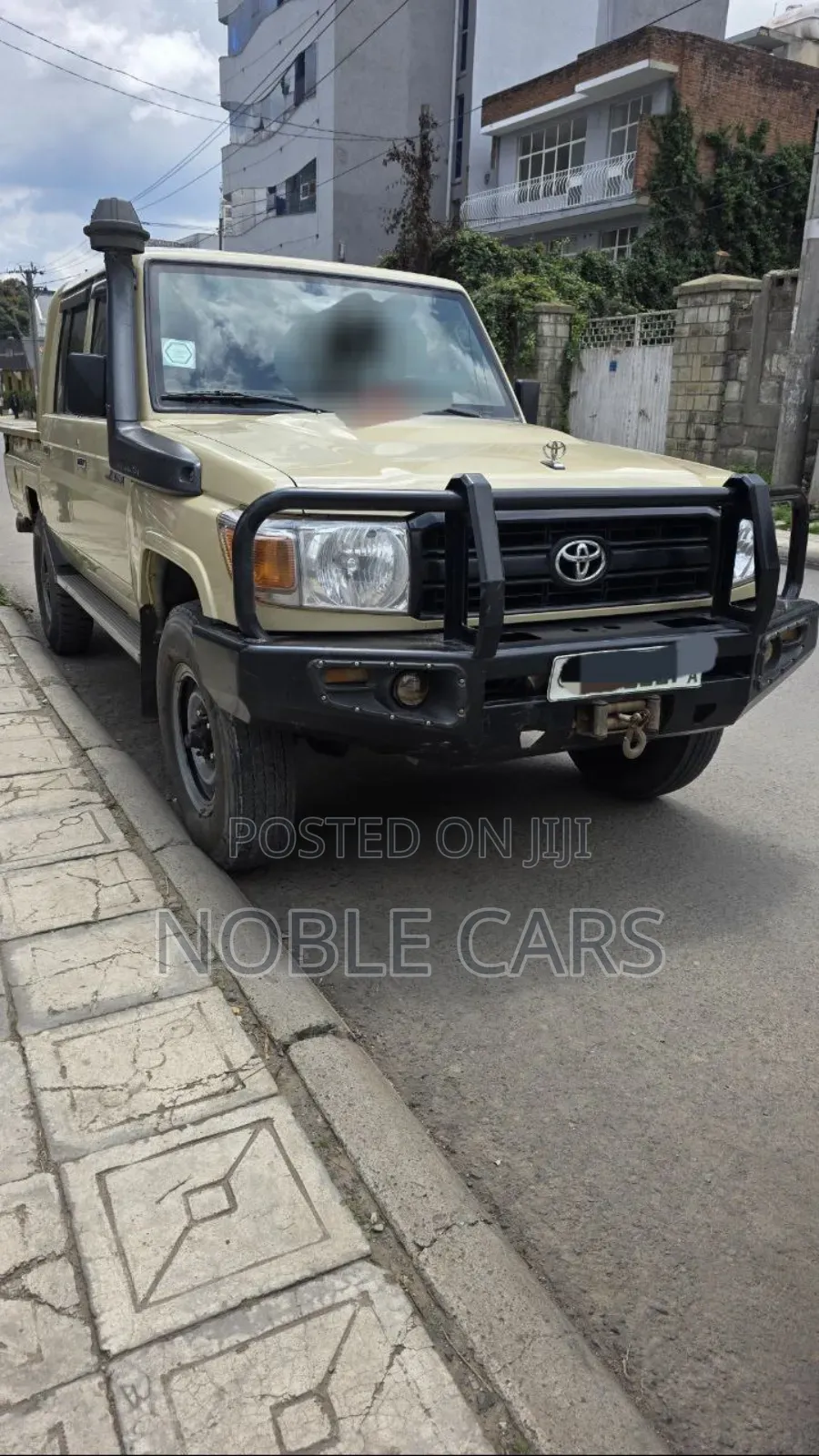 Toyota Land Cruiser 2021 Gold