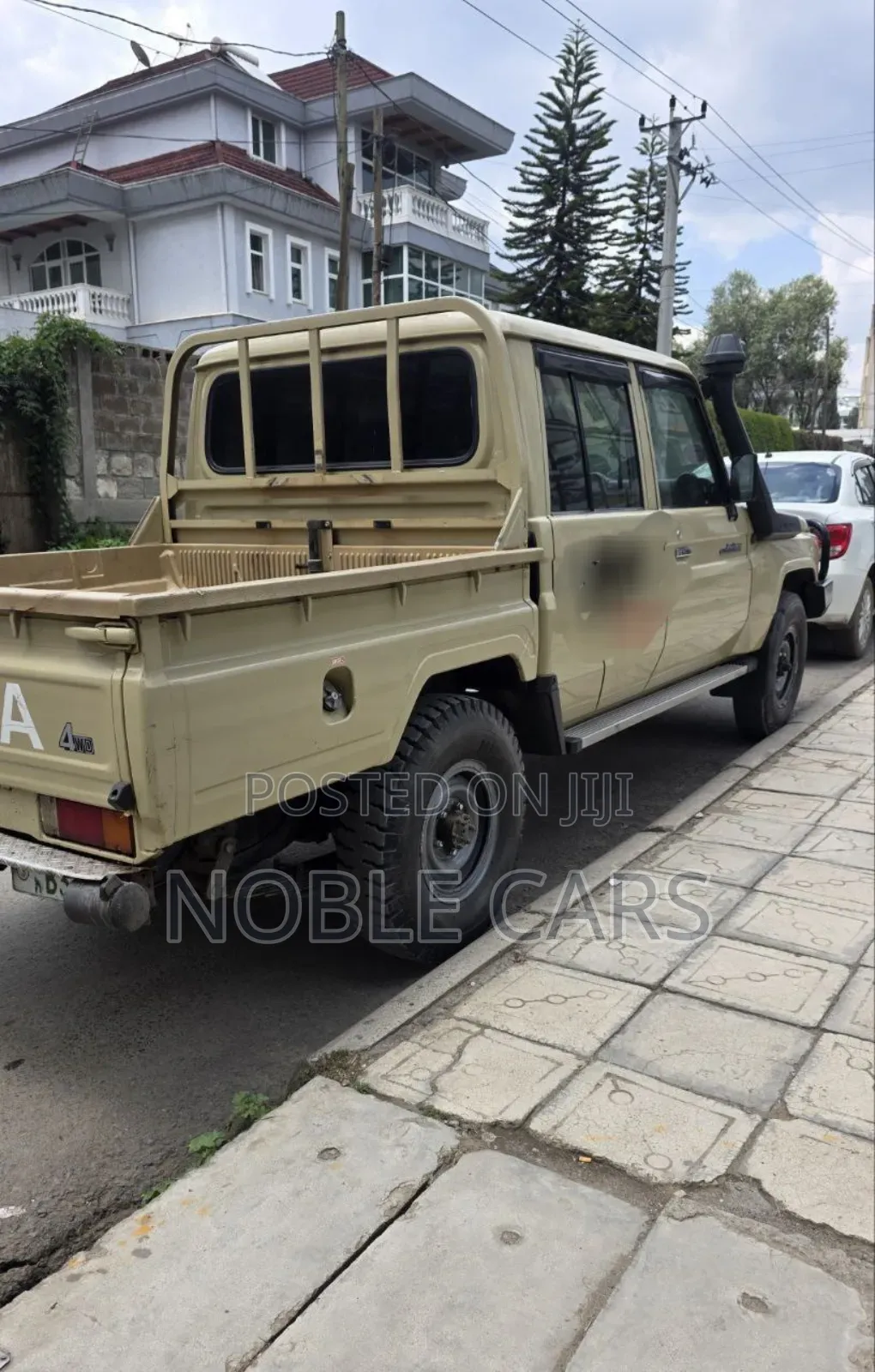 Toyota Land Cruiser 2021 Gold