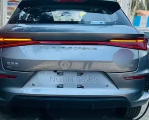 New BYD E2 43 kWh 94 hp FWD 2025 Gray