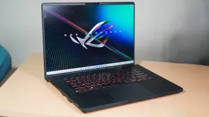 Laptop Asus ROG Zephyrus M16 GU603HR 16GB Intel Core I9 SSD 512GB