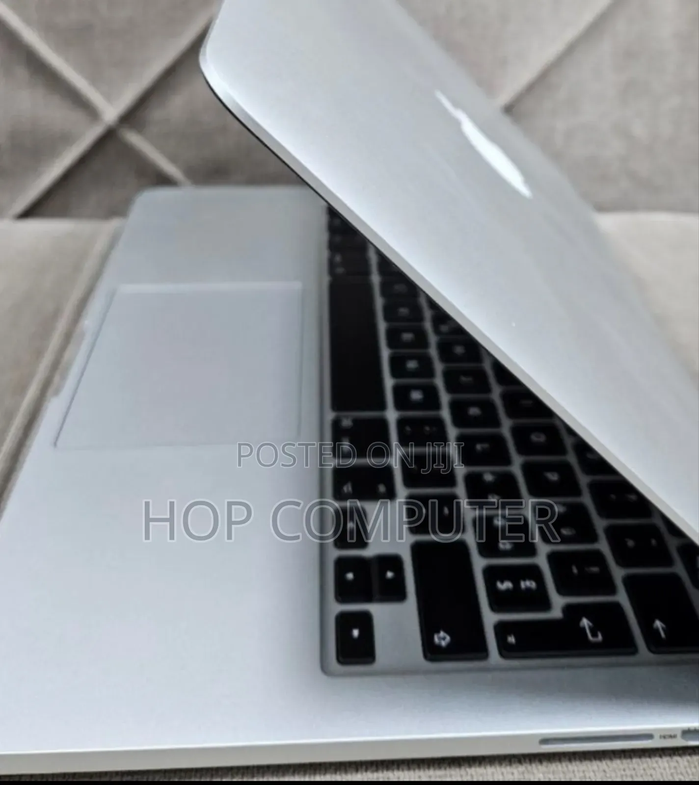 New Laptop Apple MacBook Pro 2015 8GB Intel Core I5 SSD 128GB