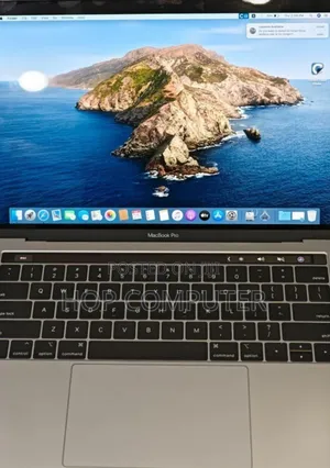 New Laptop Apple MacBook Pro 2019 16GB Intel Core I7 SSD 256GB