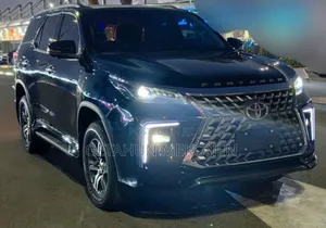 New Toyota Fortuner 2023 Black