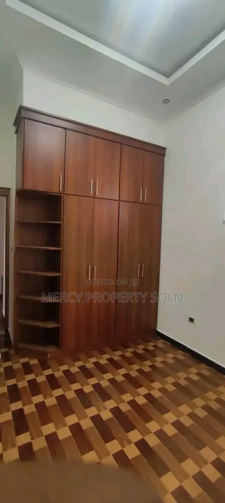 Furnished 5bdrm House in Bole for sale