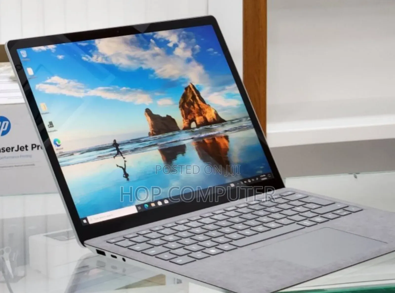 New Laptop Microsoft Surface 16GB Intel Core i7 SSD 256GB