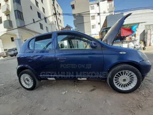Toyota Vitz 2001 Blue