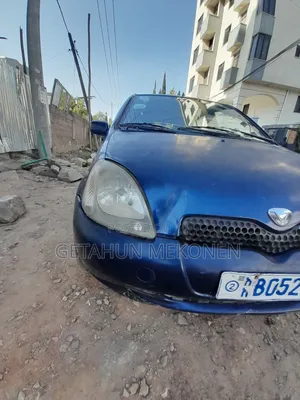 Toyota Vitz 2001 Blue