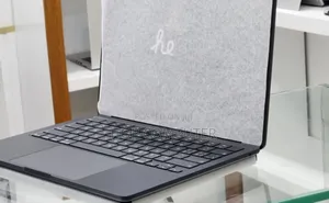 New Laptop Apple MacBook Air 2025 M4 13-Inch 16GB Apple M4 SSD 256GB