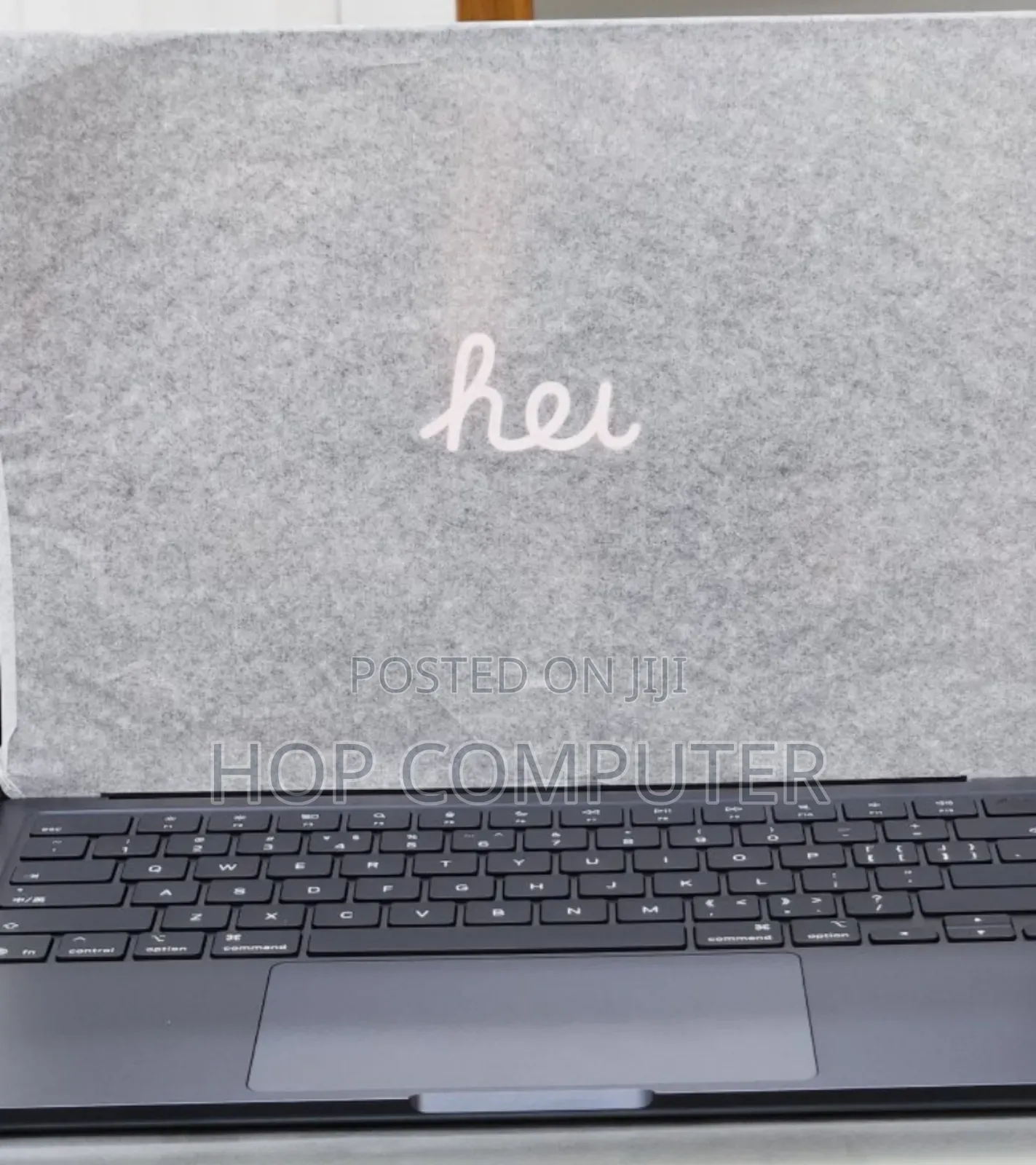 New Laptop Apple MacBook Air 2025 M4 13-Inch 16GB Apple M4 SSD 256GB