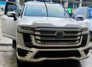 Toyota Land Cruiser 2022 White