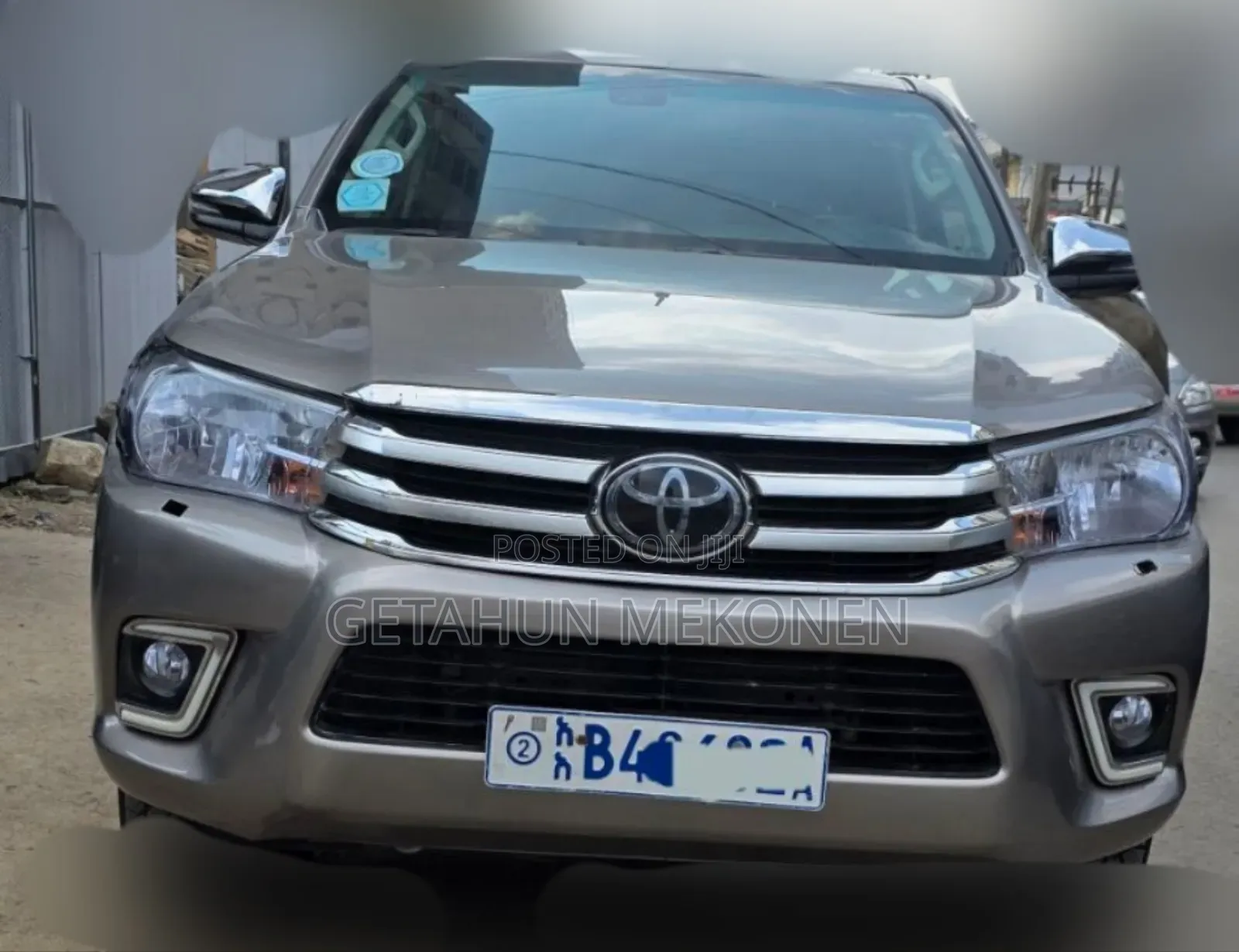 Toyota Hilux 2020 Gold