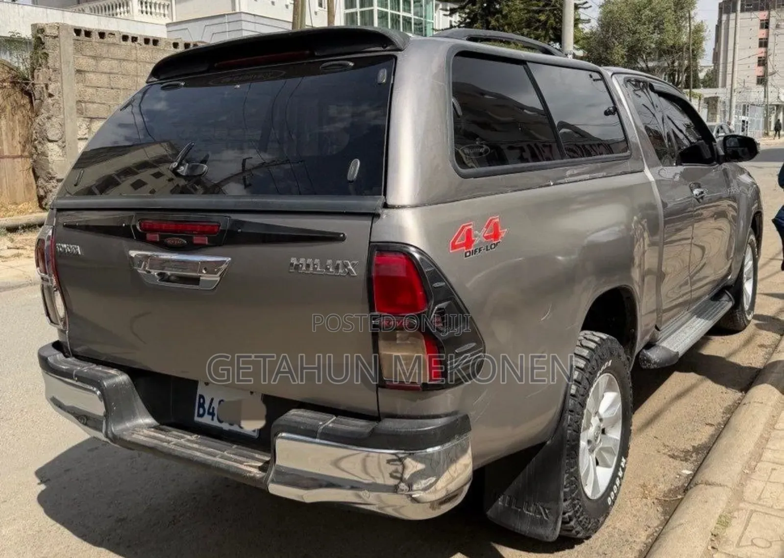 Toyota Hilux 2020 Gold