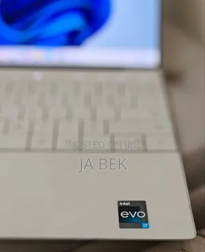 New Laptop Dell XPS 13 9320 32GB Intel Core I7 SSD 1T