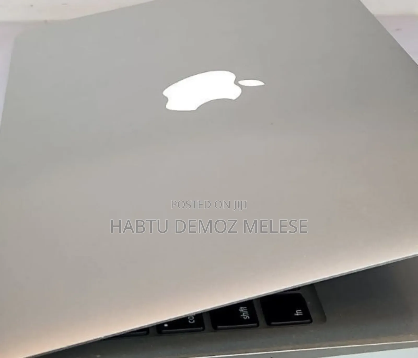 New Laptop Apple MacBook Air 2020 M1 4GB Intel Core I5 SSD 128GB