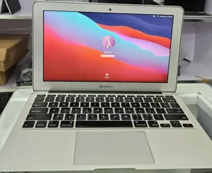 New Laptop Apple MacBook 2015 8GB Intel Core I5 SSD 128GB