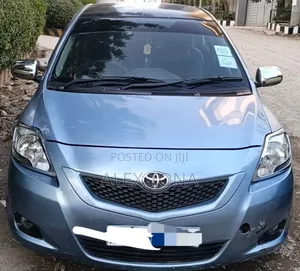 Toyota Yaris 2010 Blue